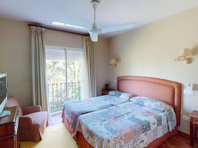 Apartment for Sale in Guadalmina Alta, Malaga 19