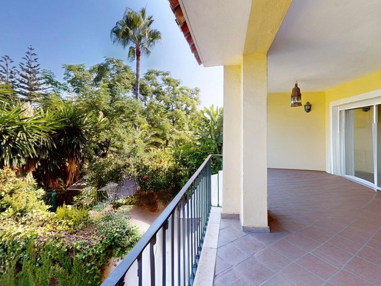 Apartment for Sale in Guadalmina Alta, Malaga 25