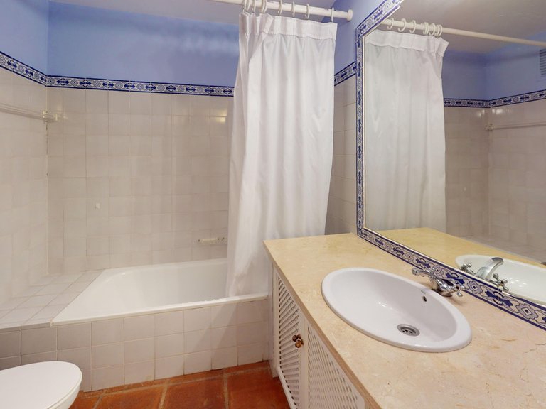 Apartment for Sale in Guadalmina Alta, Malaga 27