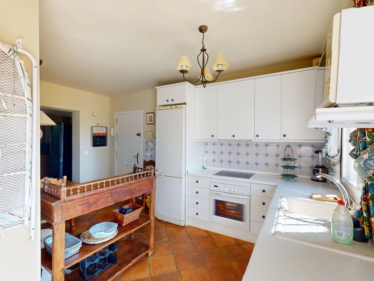 Apartment for Sale in Guadalmina Alta, Malaga 6
