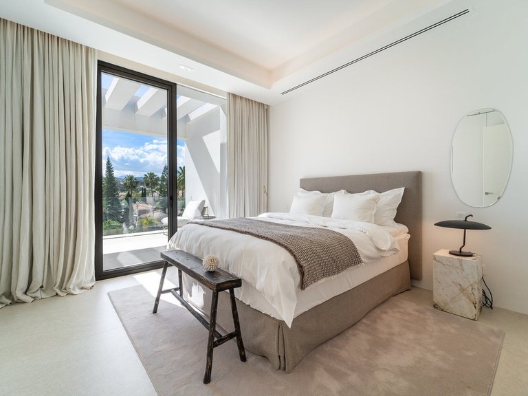 Villa for Sale in Benahavís, Malaga 14