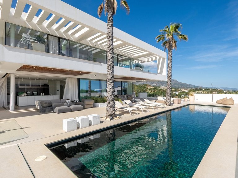 Villa for Sale in Benahavís, Malaga 25