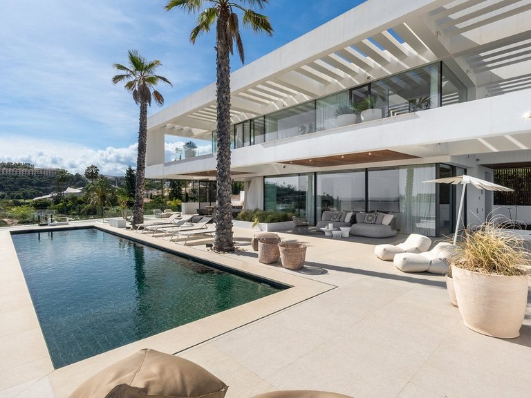 Villa for Sale in Benahavís, Malaga 26