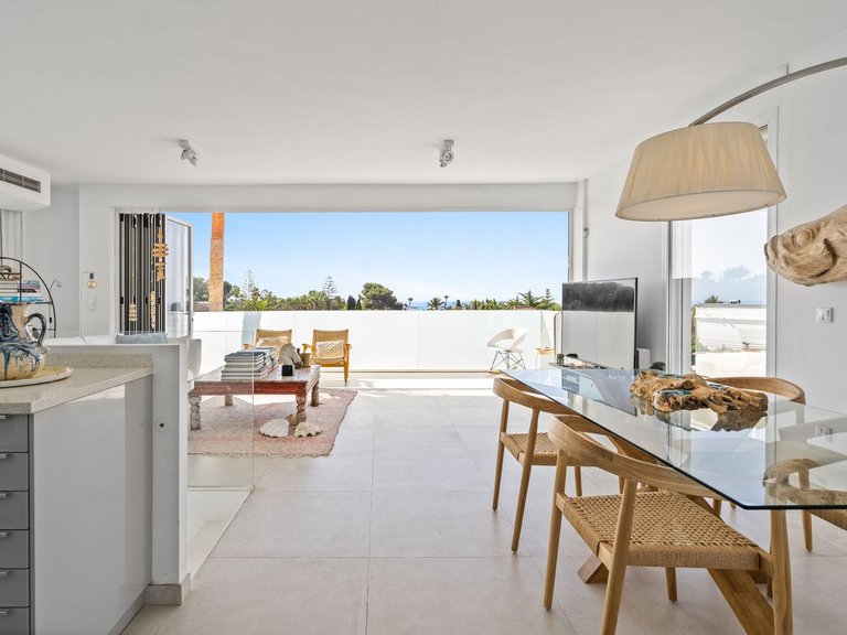 Villa for Sale in Marbesa, Malaga 11