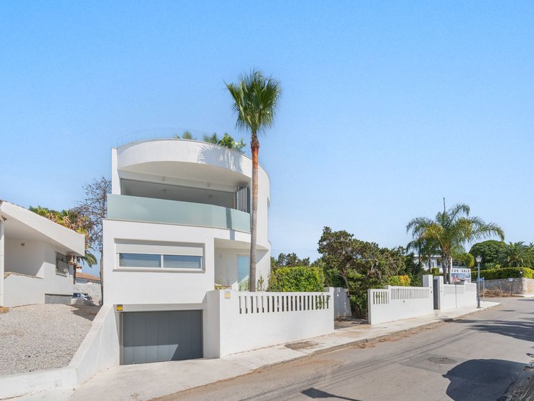 Villa for Sale in Marbesa, Malaga 30