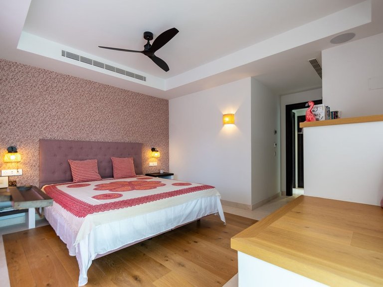 Villa for Sale in Guadalmina Baja, Malaga 28