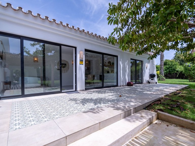 Villa for Sale in Guadalmina Baja, Malaga 44