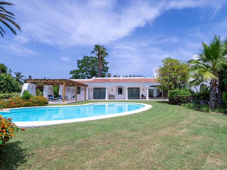 Villa for Sale in Guadalmina Baja, Malaga 55