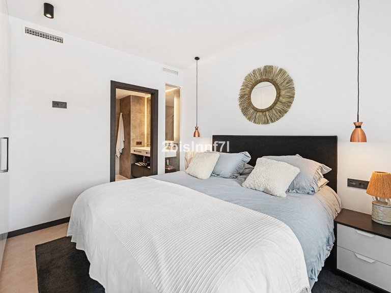 Penthouse for Sale in Elviria, Malaga 11
