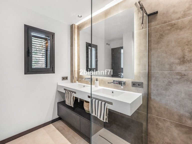 Apartment for Sale in Elviria, Malaga 16