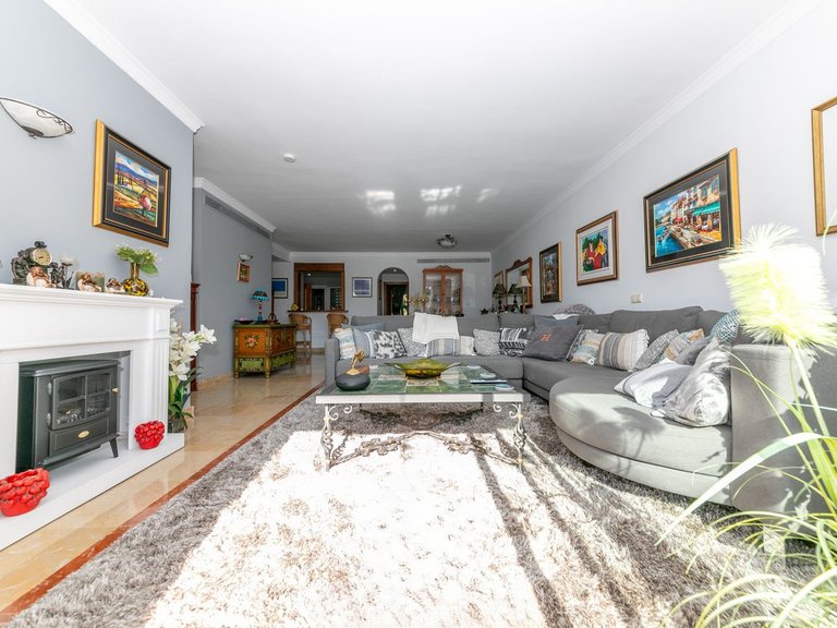 Apartment for Sale in La Quinta, Malaga 2
