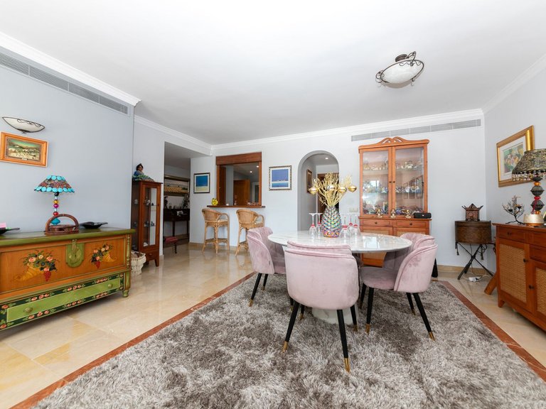 Apartment for Sale in La Quinta, Malaga 3