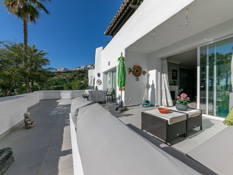 Apartment for Sale in La Quinta, Malaga 4