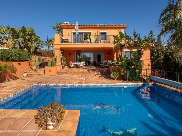 Villa for Sale in Marbesa, Malaga 1