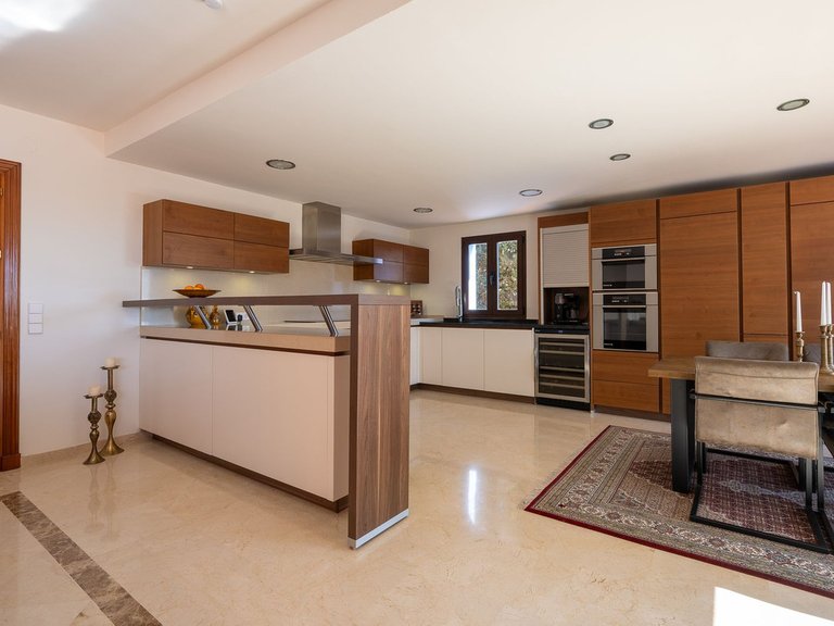 Villa for Sale in Marbesa, Malaga 10