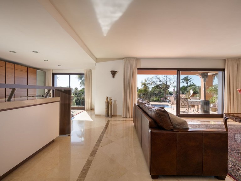 Villa for Sale in Marbesa, Malaga 12