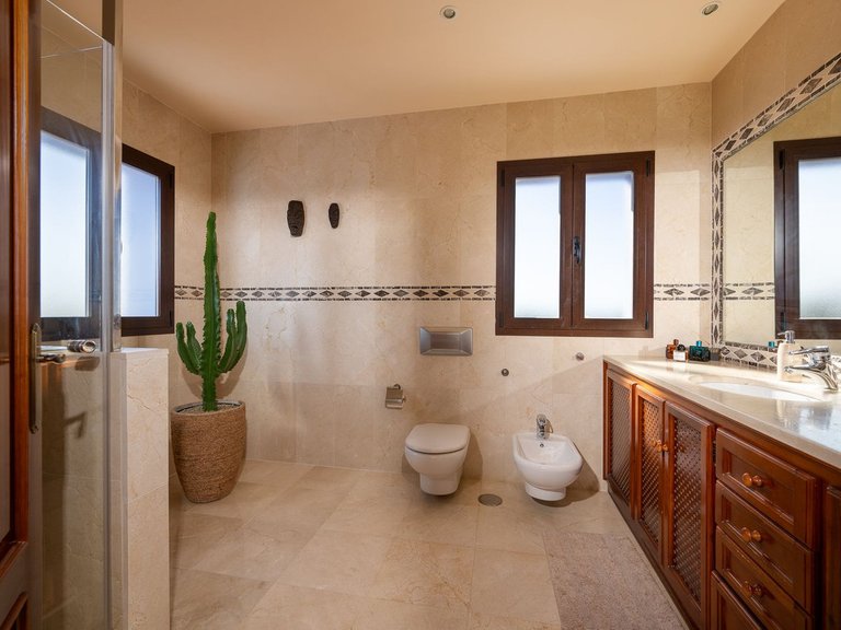 Villa for Sale in Marbesa, Malaga 16