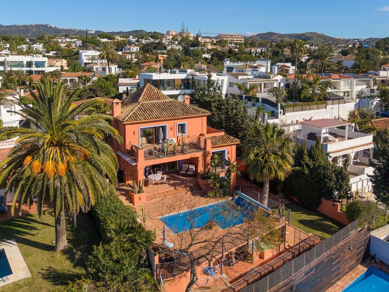Villa for Sale in Marbesa, Malaga 19