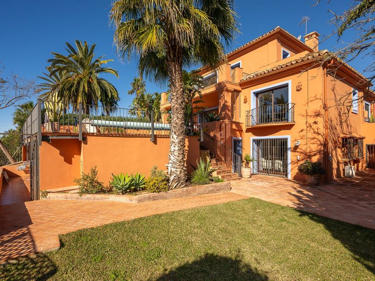 Villa for Sale in Marbesa, Malaga 41