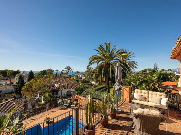 Villa for Sale in Marbesa, Malaga 44