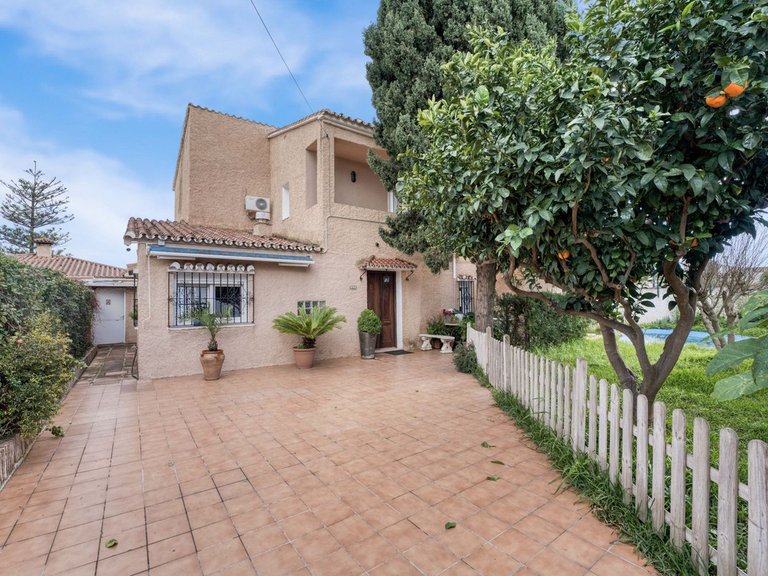 Villa for Sale in Málaga, Malaga 1