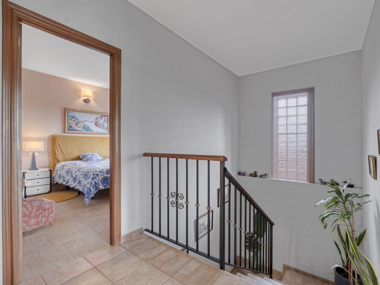 Villa for Sale in Málaga, Malaga 27