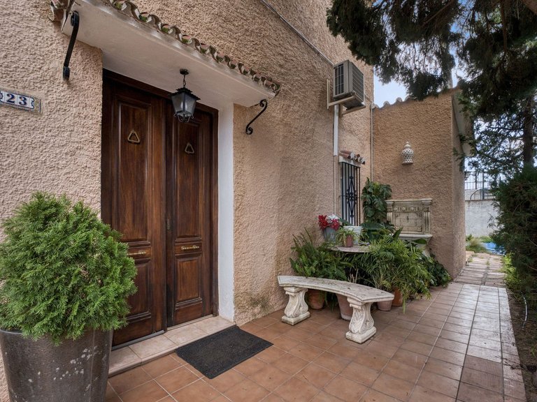 Villa for Sale in Málaga, Malaga 3