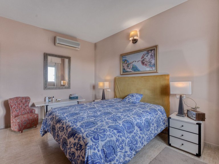Villa for Sale in Málaga, Malaga 30