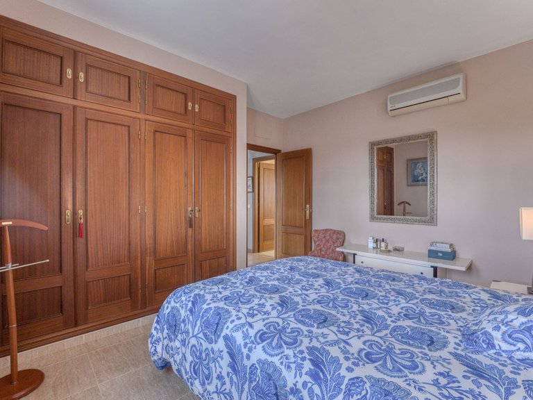 Villa for Sale in Málaga, Malaga 32