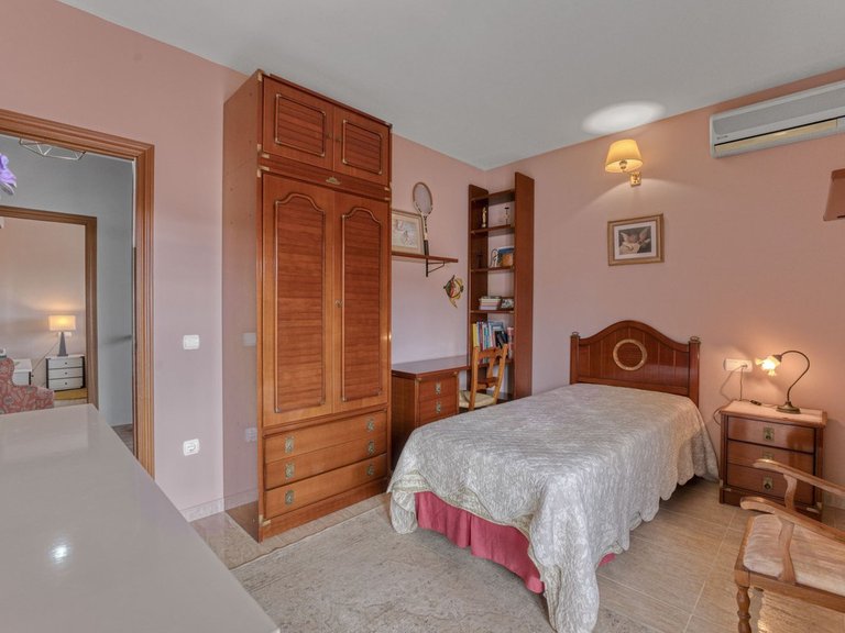 Villa for Sale in Málaga, Malaga 33