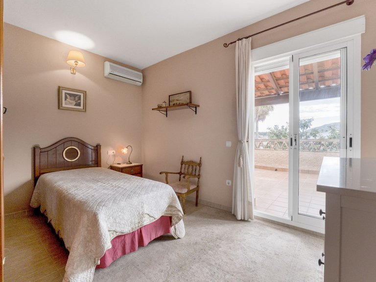 Villa for Sale in Málaga, Malaga 34