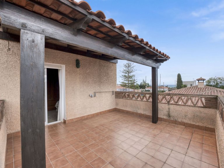 Villa for Sale in Málaga, Malaga 35