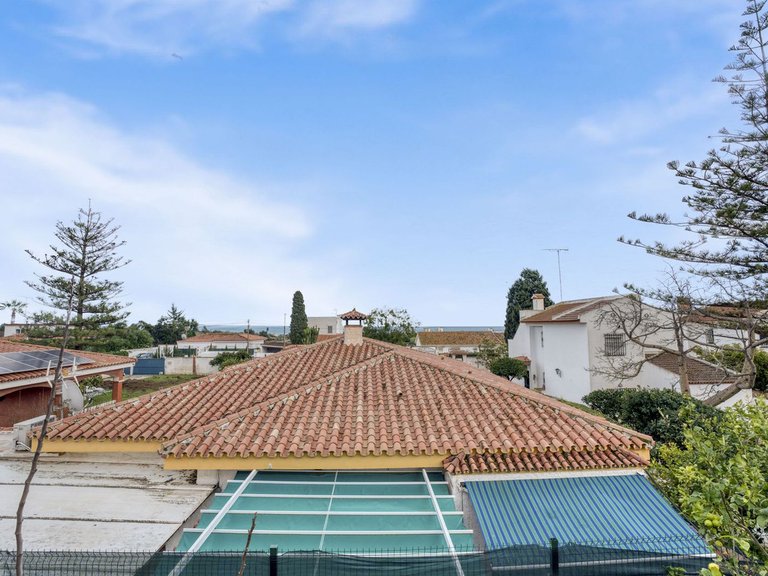 Villa for Sale in Málaga, Malaga 36