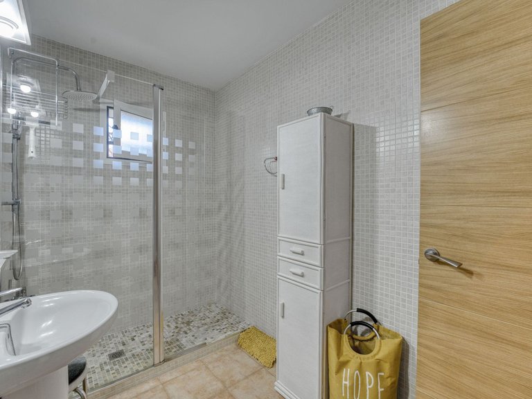 Villa for Sale in Málaga, Malaga 44
