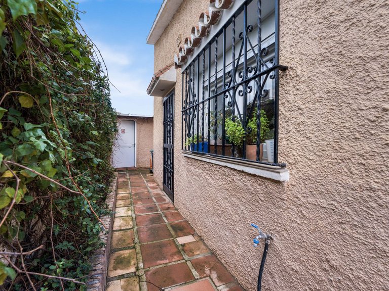 Villa for Sale in Málaga, Malaga 55