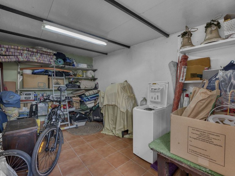 Villa for Sale in Málaga, Malaga 57