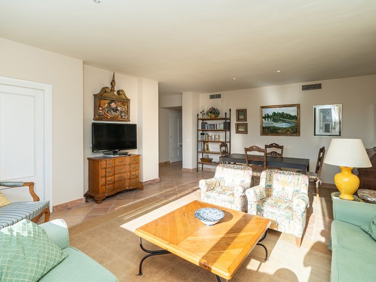 Apartment for Sale in Marbella, Malaga 8