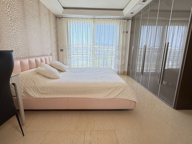 Apartment for Sale in Benahavís, Malaga 18
