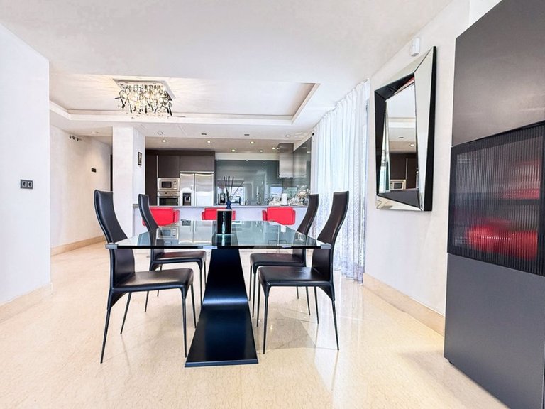 Apartment for Sale in Benahavís, Malaga 2