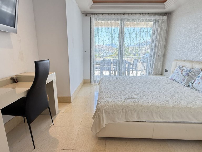 Apartment for Sale in Benahavís, Malaga 22