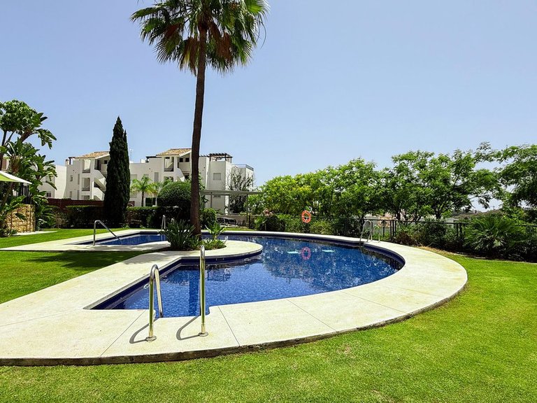 Apartment for Sale in Benahavís, Malaga 30