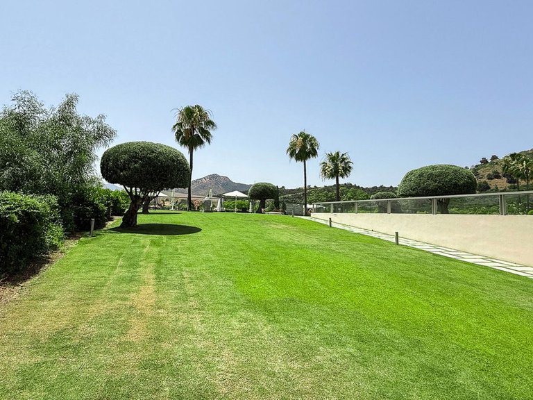 Apartment for Sale in Benahavís, Malaga 32