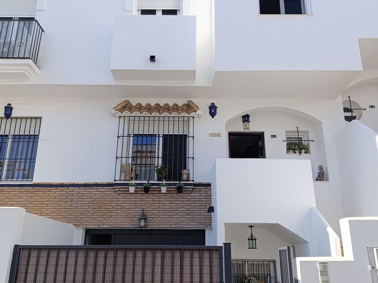 Villa for Sale in Fuengirola, Malaga 2