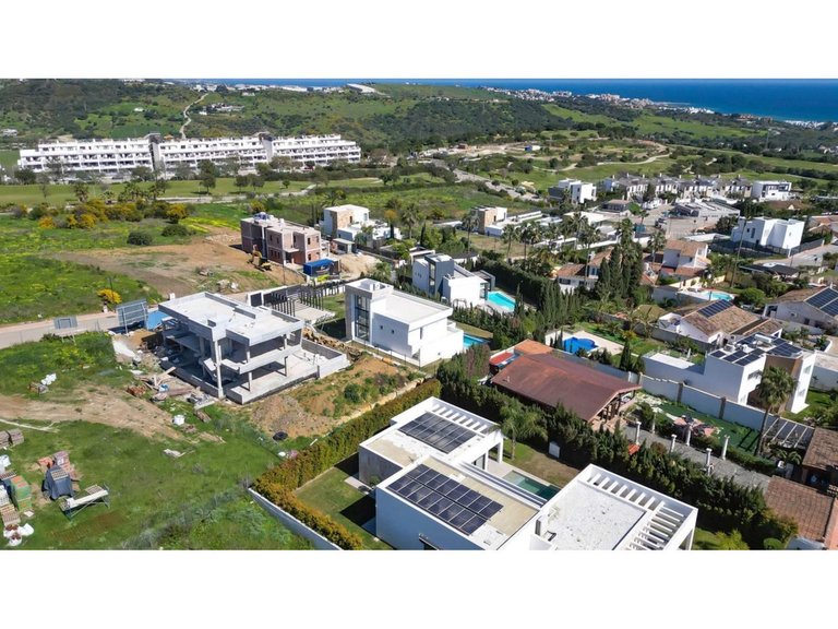 Villa for Sale in Valle Romano, Malaga 16