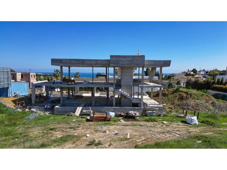 Villa for Sale in Valle Romano, Malaga 18