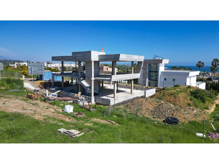 Villa for Sale in Valle Romano, Malaga 2