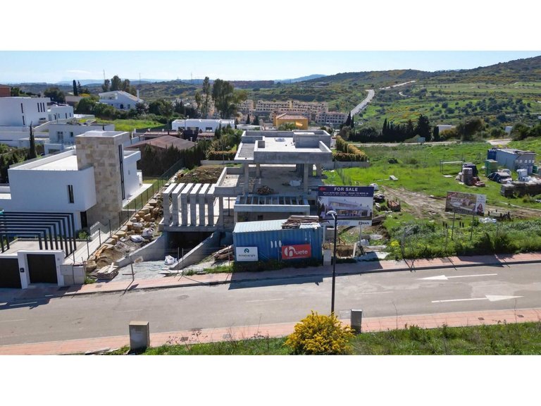Villa for Sale in Valle Romano, Malaga 20