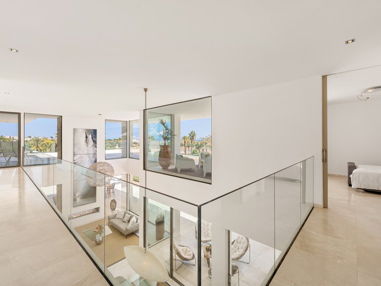 Villa for Sale in Nueva Andalucía, Malaga 26
