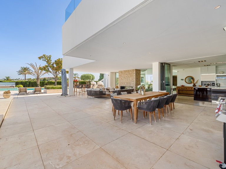 Villa for Sale in Nueva Andalucía, Malaga 37