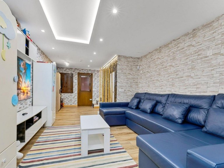 Villa for Sale in Fuengirola, Malaga 2